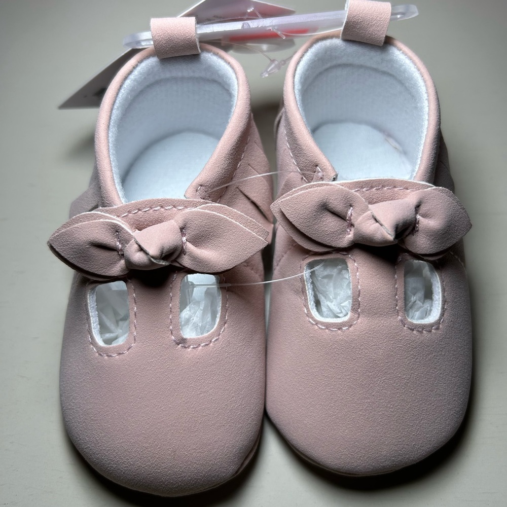 Carter's Shoes Baby Girl Blush Pink Moccasins Size 3-6 Months NWT